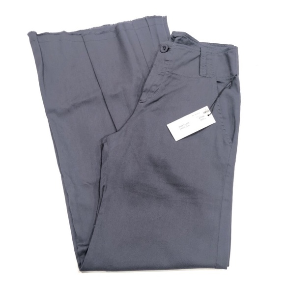 Garbe Luxe Ibiza Flare Pant in Charcoal - Picture 4 of 11